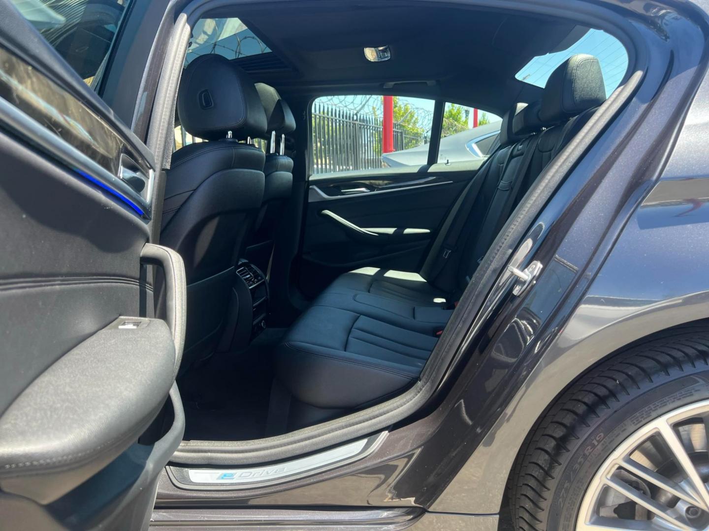 2019 DARK GRAY /BLACK BMW 5-Series (WBAJA9C5XKB) , located at 744 E Miner Ave, Stockton, CA, 95202, (209) 944-5770, 37.956863, -121.282082 - PLUS TAXES AND FEES - Photo#8